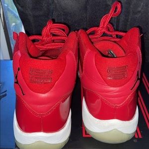 Men’s Jordan 11 shoes win like 96